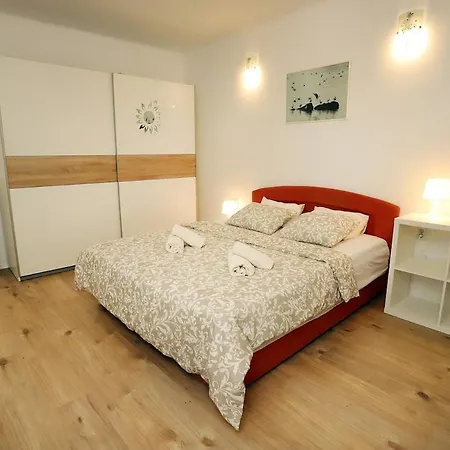 Santo Charming In Old Town Of Split